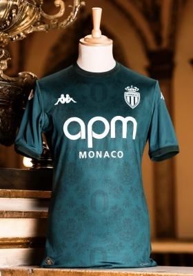 Maillots 2023/2024 Découvrez notre collection exclusive de maillots en ligne, conçue pour les passionnés de sport et les amateurs de mode. Que vous soyez un fervent supporter de votre équipe préférée ou que vous cherchiez simplement à enrichir votre garde-robe, nos maillots authentiques et répliques vous offrent un mélange parfait de style et de confort.